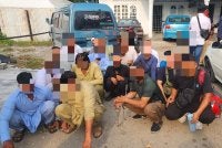 JIM menumpaskan sindiket lerai dan jual komponen kenderaan lusuh yang didalangi warga Pakistan di Kapar, Klang pada Rabu. Foto: JIM