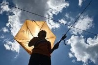 Cuaca panas dan kurang hujan dijangka berterusan di kebanyakan kawasan di Borneo termasuk Sarawak hingga 20 Ogos ini - Gambar hiasan
