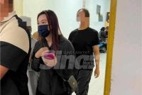 Nicole Soo Lik Yee didakwa di Mahkamah Sesyen Johor Bahru.