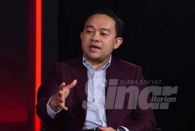 Wan Saiful mendakwa, DAP akan memainkan hujah kestabilan untuk membolehkan parti itu kekal berada dalam Kerajaan Perpaduan.