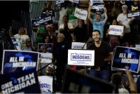 El-Sayed berucap pada perhimpunan kempen pilihan raya umum Parti Demokrat Michigan di Detroit.