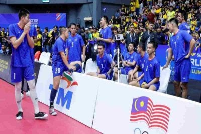 ISTAF mengenakan denda terhadap lima pemain dan tiga pegawai pasukan kebangsaan Thailand susulan tindakan mereka meninggalkan final Piala Dunia Sepak Takraw ISTAF Kuala Lumpur 2026, Mei lepas.