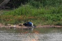 Misteri penemuan mayat wanita dalam sebuah beg pakaian di Sungai Perak, Jumaat lalu belum terungkai apabila identiti mangsa gagal dikenal pasti setakat ini. Foto Bernama
