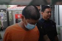 Seorang bekas anggota polis didenda RM4,500 oleh Mahkamah Majistret di sini hari ini, selepas mengaku bersalah atas pertuduhan mengugut untuk membunuh isterinya.