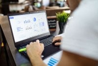 Pelaburan pusat data dijangka boleh mencecah RM500 bilion di masa akan datang. Foto hiasan