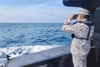 Maritim Malaysia melaksanakan operasi SAR seorang nelayan yang disyaki terjatuh di kedudukan kira-kira 27 batu nautika barat Tanjung Dawai pada Ahad.