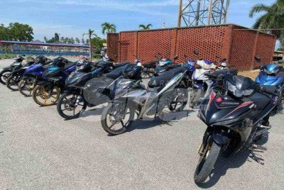Antara motosikal yang dirampas JPJ Kelantan. 