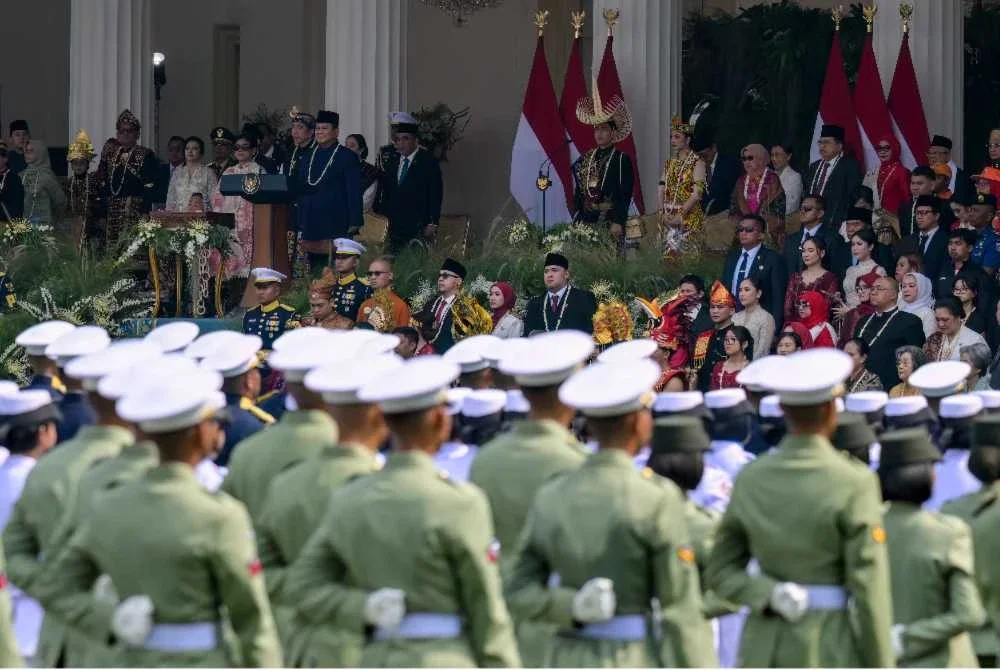 Prabowo mengetuai upacara pengibaran bendera sempena sambutan Hari Kemerdekaan Indonesia ke-81 di Istana Merdeka, Jakarta pada Isnin.