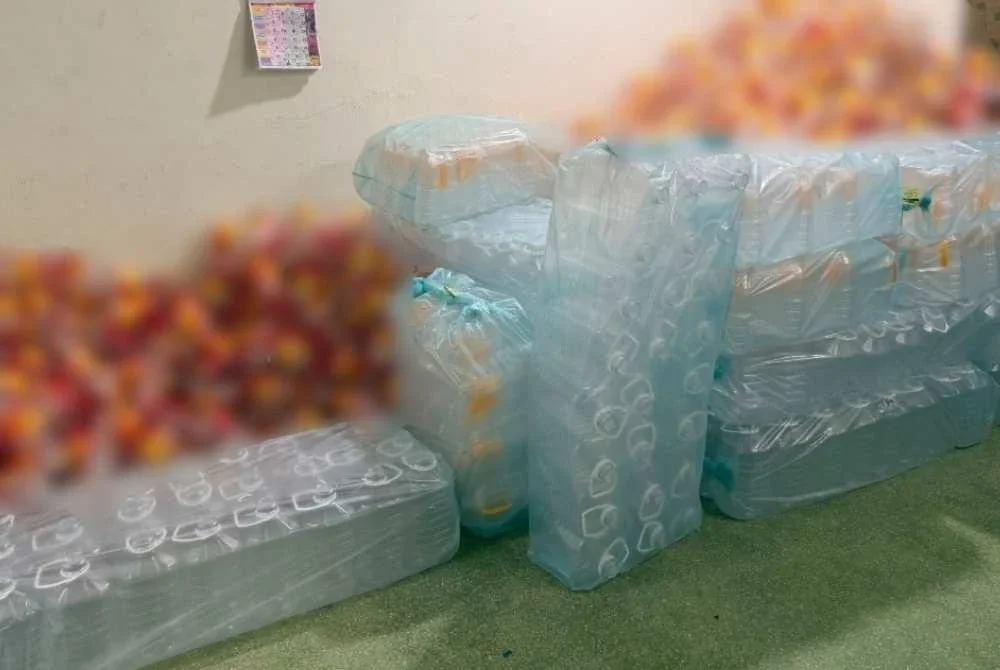 Antara barangan yang dirampas.