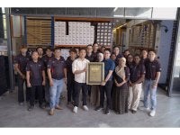 Pengiktirafan daripada Asia Record Awards mencerminkan komitmen Drive Fit Sdn Bhd dalam memajukan teknologi seramik zirkonia dan menyediakan penyelesaian perlindungan automotif yang inovatif.
