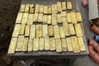 Lapan pekerja binaan terkejut selepas menemukan syiling serta jongkong emas yang dianggarkan bernilai sembilan juta euro (kira-kira RM42.3 juta). Foto: Facebook Jabatan Polis Dendermonde