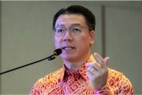 Kor Ming berucap pada Majlis Apresiasi Hari Pekerja Pembersihan 2026. Foto Bernama