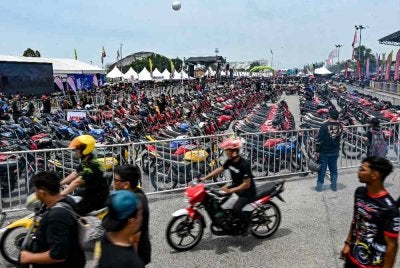 Keadaan berbeza kalau Bangsa RXZ bersedia patuh dengan pihak berkuasa sama macam pelari maraton, tetapi malangnya ada segelintir peserta susah untuk ikut arahan. Foto hiasan 
