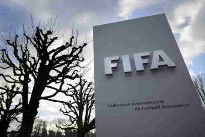Kevin Lamour dipecat sebagai COO FIFA selepas mendakwa pentadbiran badan bola sepak dunia itu 'diperdaya' berhubung rancangan kontroversi pengurusan Piala Dunia.