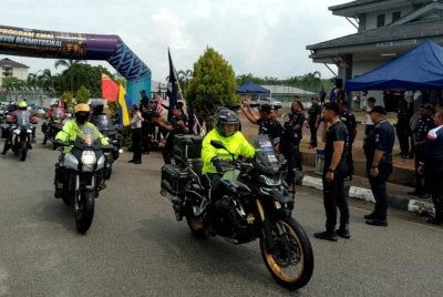 Peserta konvoi 'Charity Ride' PDRM bersama Ipoh Superbike's Club berlepas dari IPD Kuala Muda, Kedah pada Selasa.
