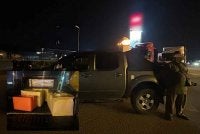 Pemeriksaan dilakukan ke atas salah sebuah kenderaan ditahan dalam Op Taring Mitra menemui tong berisi bungkusan air ketum - Foto: FB BRIGED TENGGARA PGA