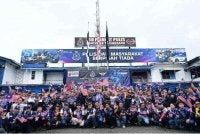 Semua peserta program sambutan konvoi PDRM dan ISBC peringkat kontinjen Terengganu merakam gambar sempena program tersebut pada Rabu.