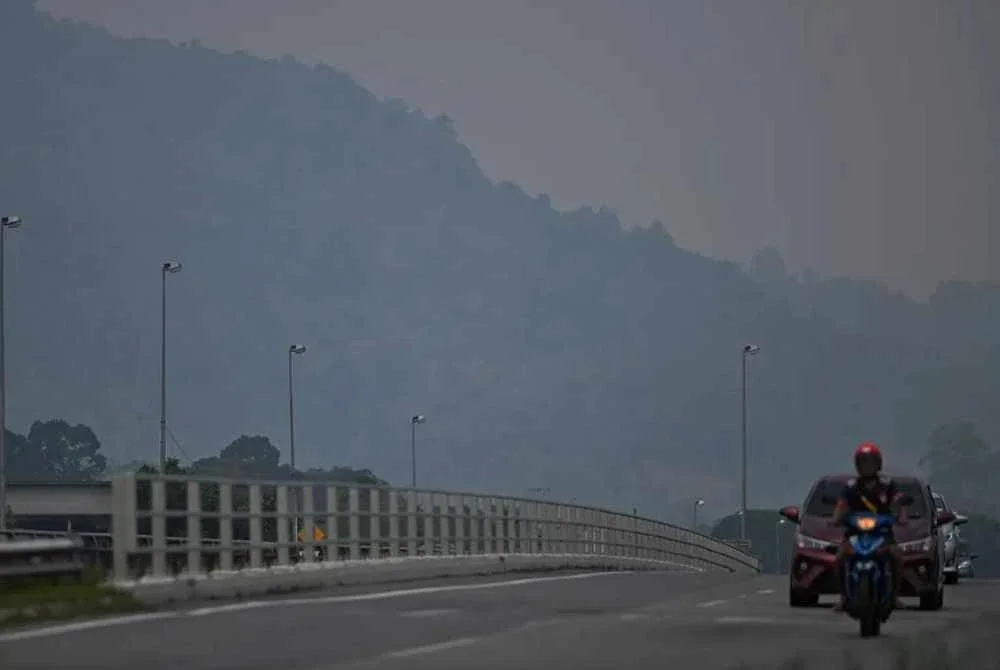 Sebanyak sembilan kawasan berada dalam kategori IPU tidak sihat setakat jam 8 pagi pada Khamis.
