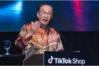 Anwar ketika berucap pada majlis perasmian Tiktok Shop Summit Malaysia 2026 hari ini. - Foto: Bernama