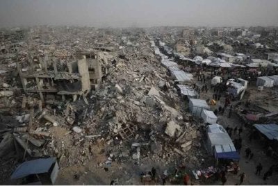 Jumlah keseluruhan mangsa serangan Israel kini mencecah 73,417 orang yang terbunuh manakala 174,360 cedera. - Foto fail Agensi