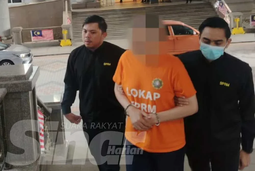 Seorang bekas CEO Lembaga Tabung Haji hadir di Mahkamah Majistret Putrajaya bagi prosiding reman membantu siasatan SPRM berkaitan pendedahan Laporan RCI TH.
