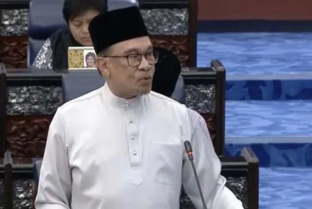 Salwani berkata, Anwar memahami keperitan dan kepayahan golongan M40 kerana mereka mendapat kelayakan bantuan kerajaan yang terhad berbanding golongan B40 sedangkan terpaksa menanggung kos sara hidup yang tinggi di bandar-bandar besar. Foto fail
