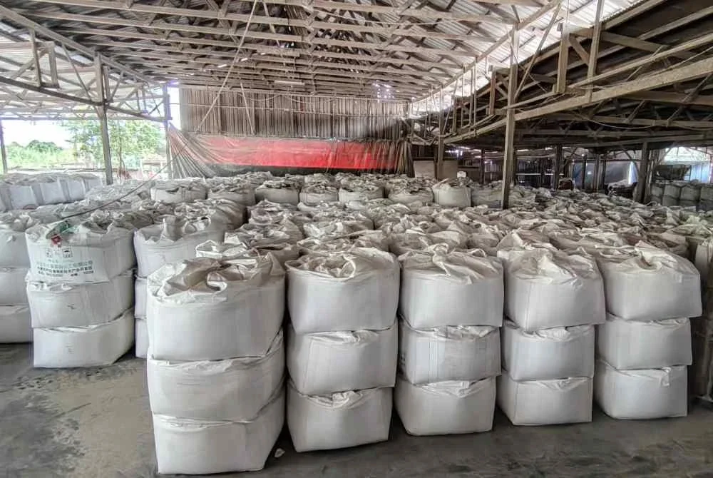 Rampasan melibatkan jentera, sejumlah 3,714 jumbo beg pasir silika dianggarkan 3,714 tan, 900 guni serbuk separa kaolin seberat kira-kira 45 tan, 30 jumbo beg kaolin dianggarkan 15 tan serta 60 kilogram bijih besi yang diproses dengan keseluruhan nilai rampasan dianggarkan mencecah RM31.7 juta.