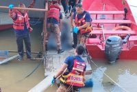 Mayat mangsa ditemui kira-kira 150 meter dari lokasi dia dilaporkan terjatuh di Sungai Pahang. Foto JBPM Pahang