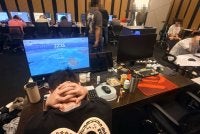 Sindiket menggunakan kediaman mewah sebagai pusat operasi.