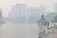 Malaysia akan menggunakan saluran diplomatik peringkat ASEAN bagi mencari penyelesaian isu jerebu rentas sempadan yang melanda beberapa kawasan di rantau ini. Foto Bernama