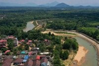 Dua rakyat Malaysia ditahan polis Thailand di Sungai Golok pada Khamis. Foto fail Bernama