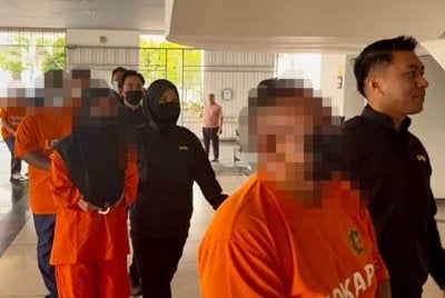 Lima individu direman empat hari untuk membantu siasatan kes penyalahgunaan kuasa dalam urusan pelupusan tanah milik agensi kerajaan di bawah sebuah kementerian di Pulau Pinang. Foto SPRM