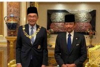 Perdana Menteri Datuk Seri Anwar Ibrahim hari ini dikurniakan Darjah Kerabat Laila Utama Yang Amat Dihormati (D.K.) daripada Sultan Brunei Sultan Hassanal Bolkiah. Foto Awani 