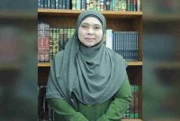 Perkhidmatan Dr Solehah Yaacob sebagai kakitangan akademik di UIAM telah ditamatkan pada 27 April lalu.