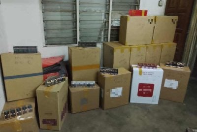 Antara karton rokok tidak bercukai yang dirampas dalam operasi pada Jumaat.