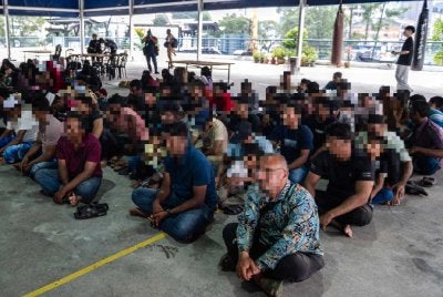 Modus operandi yang dikesan termasuk memasuki Malaysia secara sah sebelum bekerja tanpa permit, menggunakan negara ketiga seperti Thailand. - Bernama