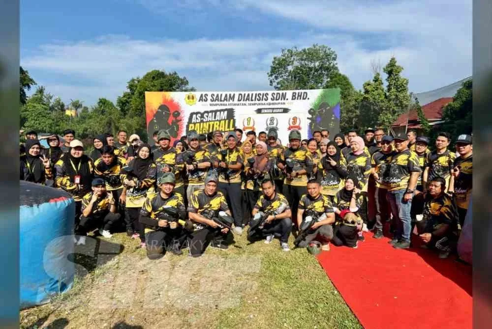 Kakitangan KKM yang hadir menyertai sukan paintball.