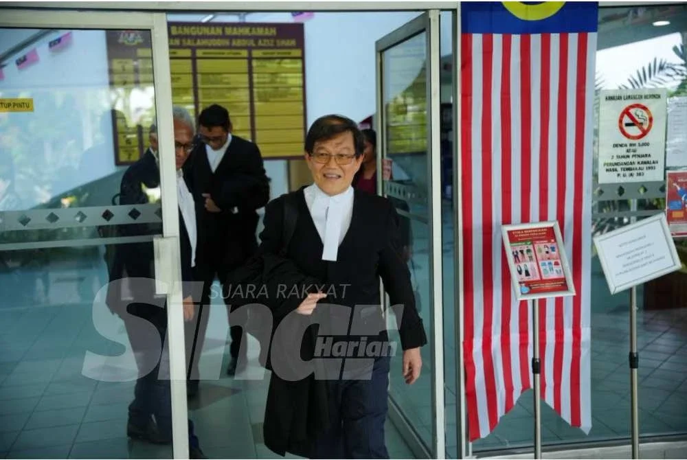 Hisyam hadir ke Mahkamah Tinggi Shah Alam pada Isnin bagi keputusan permohonan lucut hak dana milik syarikat itu. Foto SINAR HARIAN/NOOR AZLIDA ALIMIN