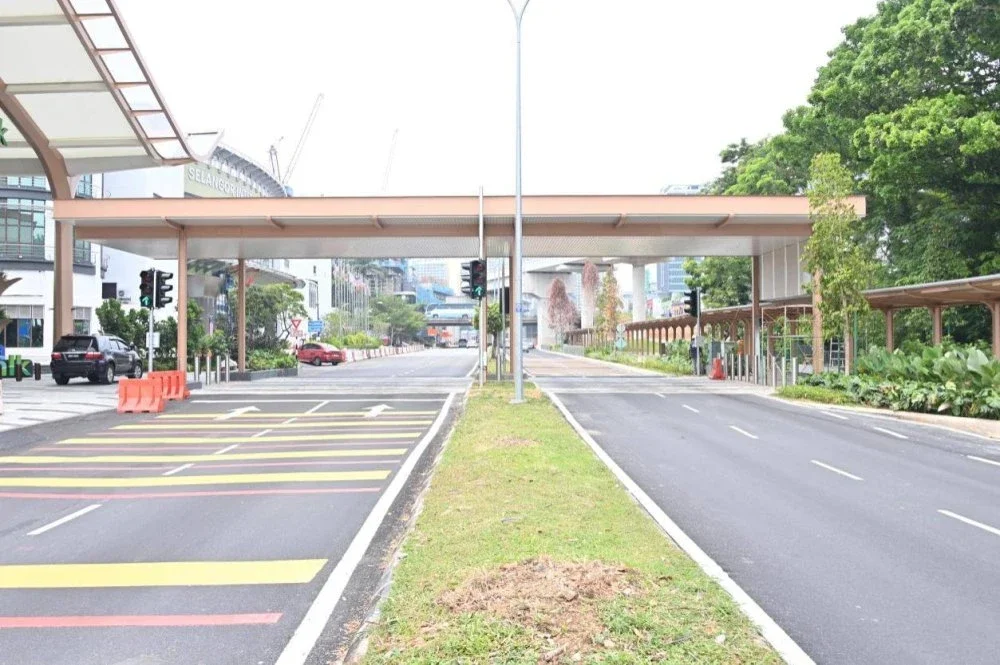 Koridor Mobiliti Bersepadu SA Sentral yang menyediakan laluan pejalan kaki berbumbung dan mesra pengguna.