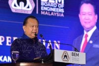 Alexander ketika berucap merasmikan Majlis Anugerah Kejuruteraan dan Penghargaan Lembaga Jurutera Malaysia 2026 pada Ahad.