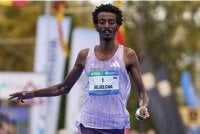 Yomif Kejelcha dari Ethiopia telah memecahkan rekod dunia separuh maraton lelaki (21km)