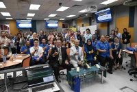 Zaliman (dua dari kiri) dan Naib Presiden NationGate Solution (M) Tan Chin Kong (kiri) bersama lebih daripada 20 industri dalam program meja bulat.