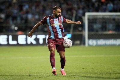 Mohamed Salah menjaringkan dua gol pertamanya bersama kelab Turkiye Trabzonspor - Foto: Agensi