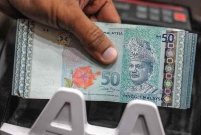 Kekuatan ringgit tidak seharusnya bergantung semata-mata kepada kelemahan dolar AS. Gambar hiasan 