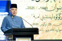 Sultan Perak Sultan Nazrin Shah berkenan menyampaikan titah pada sambutan Maulidur Rasul 1448H/2026M Peringkat Negeri Perak hari ini. Foto Bernama 