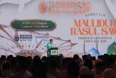Anwar menyampaikan ucapan pada Sambutan Maulidur Rasul Peringkat Kebangsaan Tahun 1448H/2026M di UPM, pada Selasa. Foto Bernama