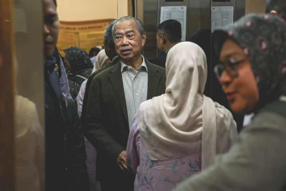 Muhyiddin hadir di Mahkamah Tinggi pada Rabu bagi perbicaraan tujuh pertuduhan menyalahgunakan kedudukan dan pengubahan wang haram.