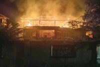 Keadaan sebuah rumah yang hangus dalam kebakaran di Kampung Tok Jembal, Kuala Nerus, awal pagi Rabu. 