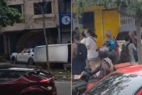 Keadaan di lokasi kejadian di Jalan Midah 1, Cheras. Foto tangkap layar video pengguna media sosial