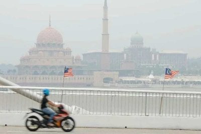 Sebanyak 29 kawasan di seluruh negara merekodkan bacaan IPU pada tahap tidak sihat setakat 2 petang semalam.